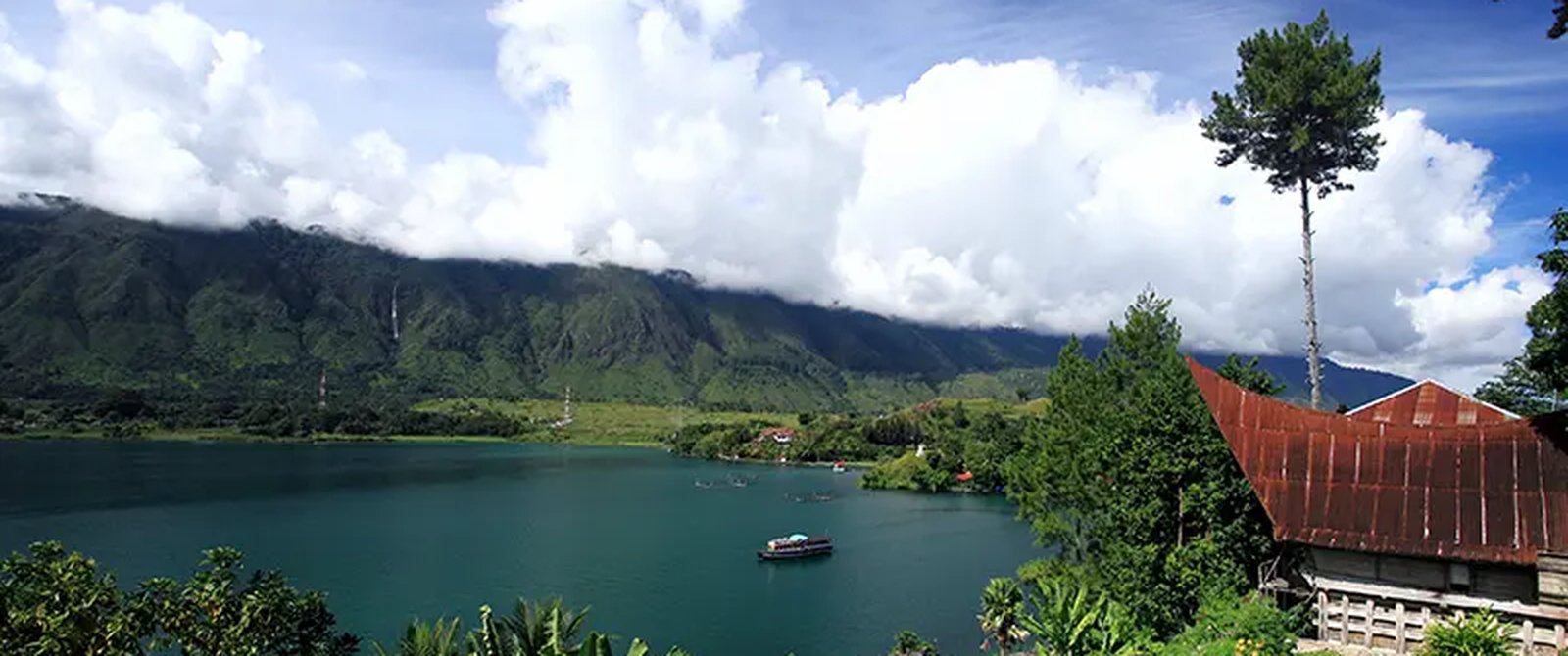 Danau Toba dan Pulau Samosir — Tanah Leluhur Toga Sinaga